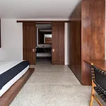 The Aora - Capacious Villa Close To Seminyak Sights