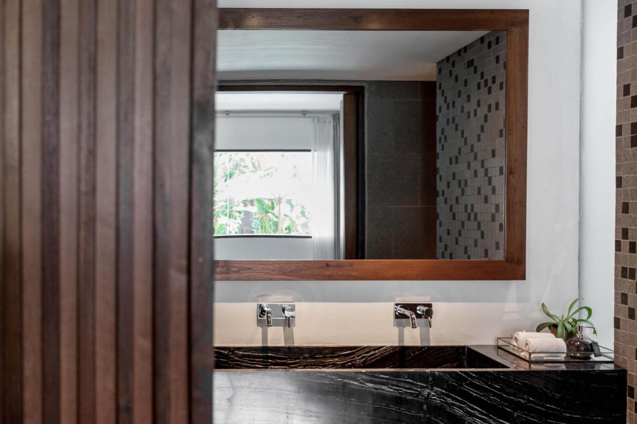 The Aora - Capacious Close To Sights Villa