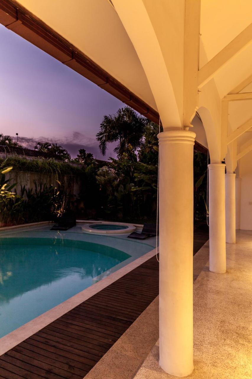 The Aora - Capacious Close To Sights Villa *
