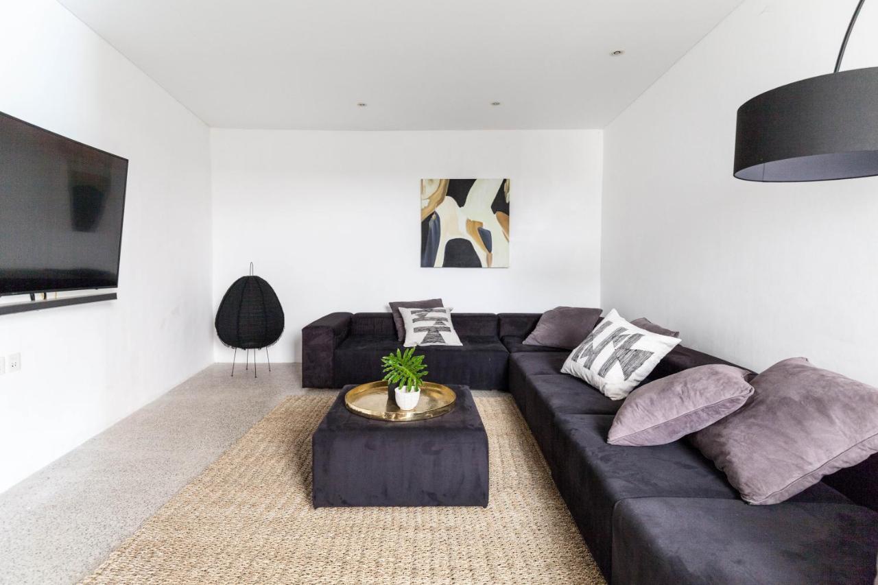 The Aora - Capacious Close To Sights