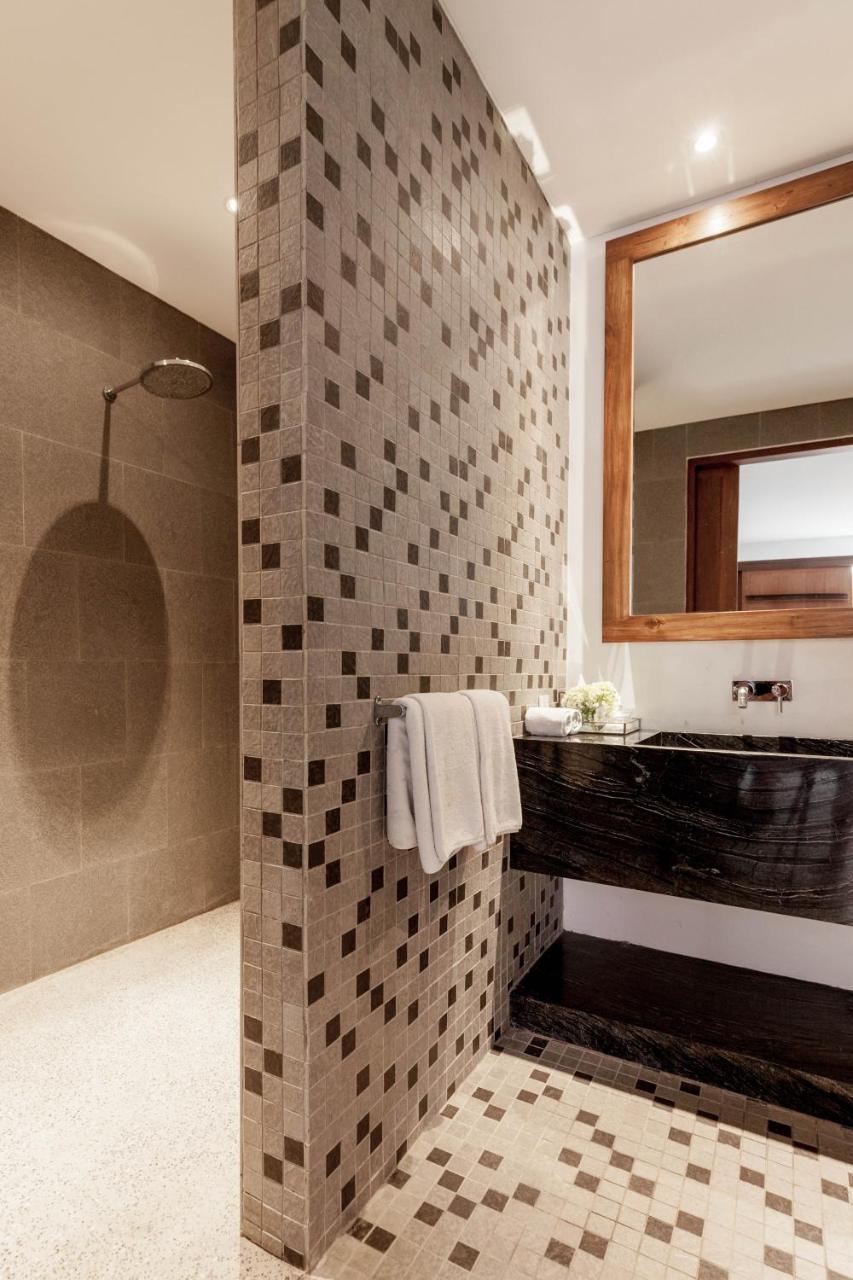 The Aora - Capacious Close To Sights Villa