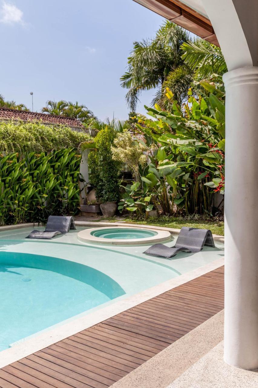 The Aora - Capacious Close To Sights Villa