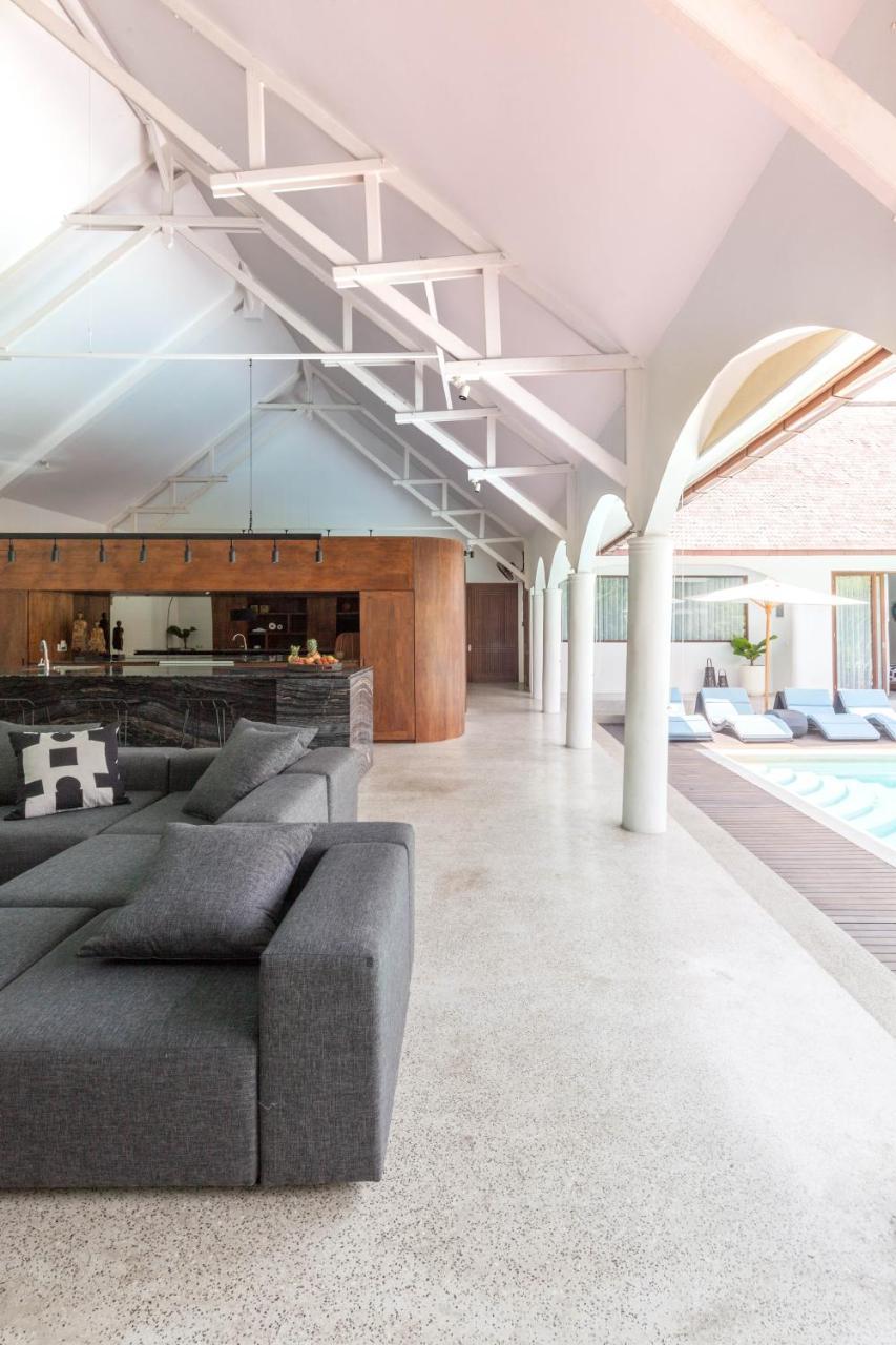 Villa The Aora - Capacious Close To Sights *