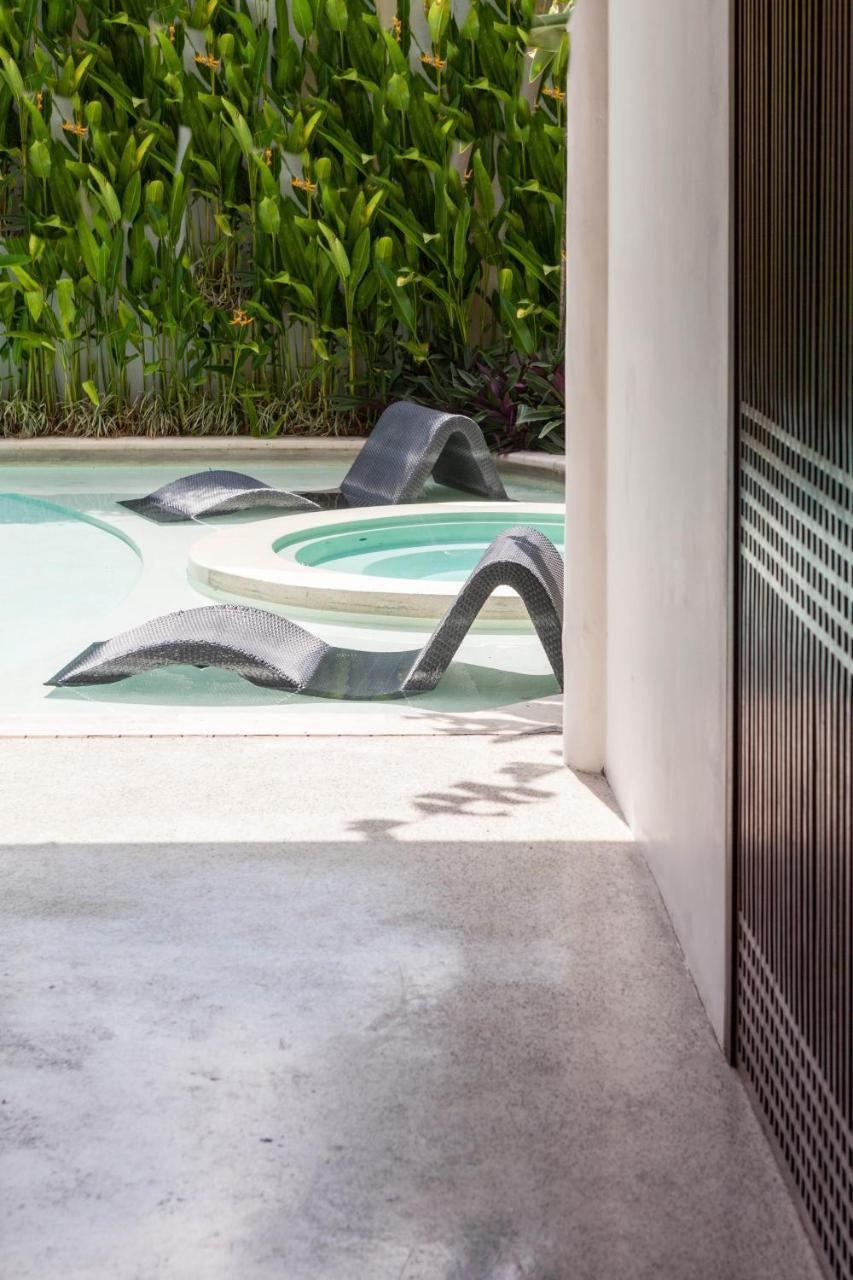 Villa The Aora - Capacious Close To Sights