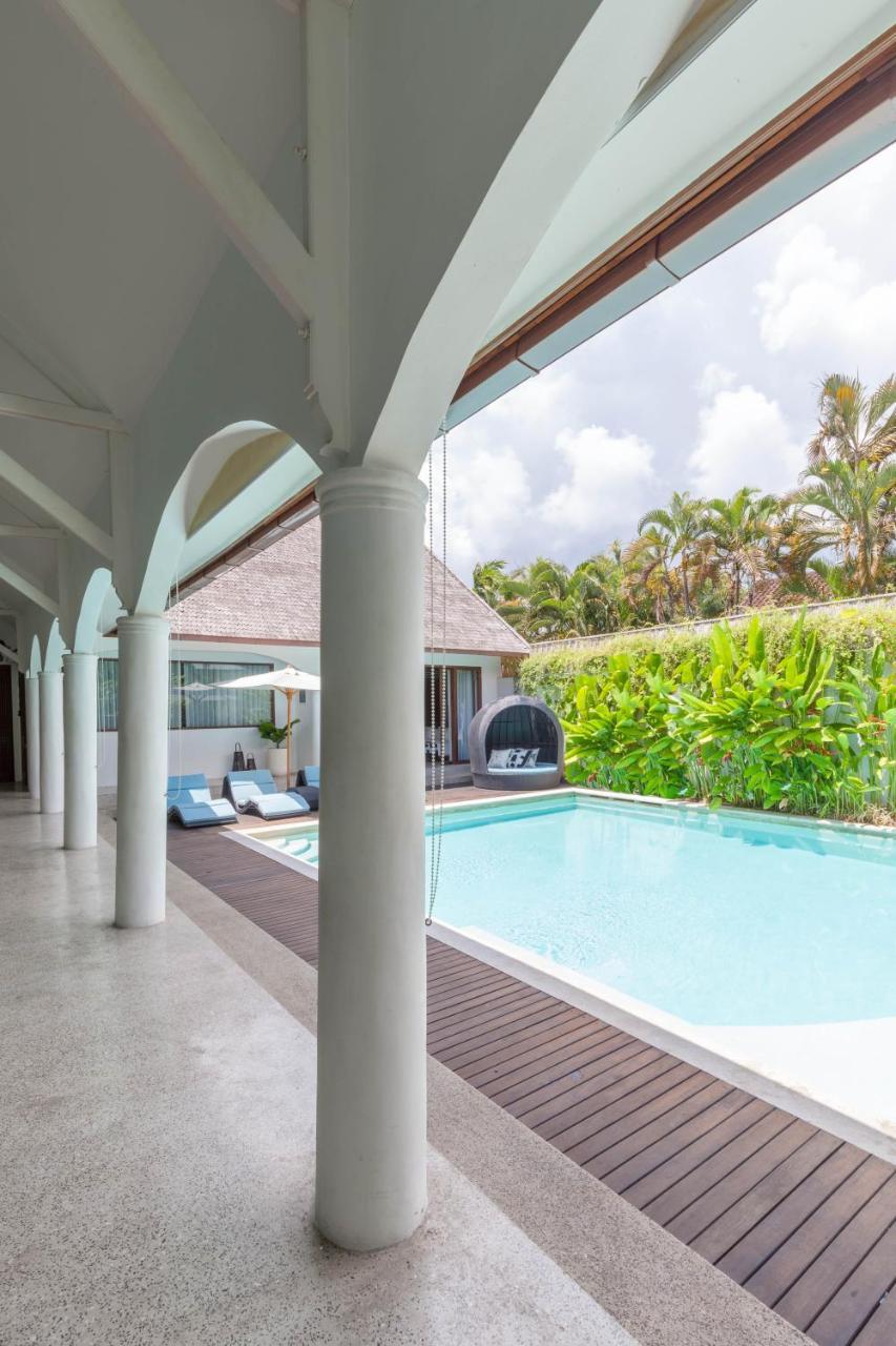Villa The Aora - Capacious Close To Sights Seminyak (Bali)